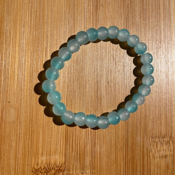 Elegant Blue Beaded Bracelet - Picture 8 of 9